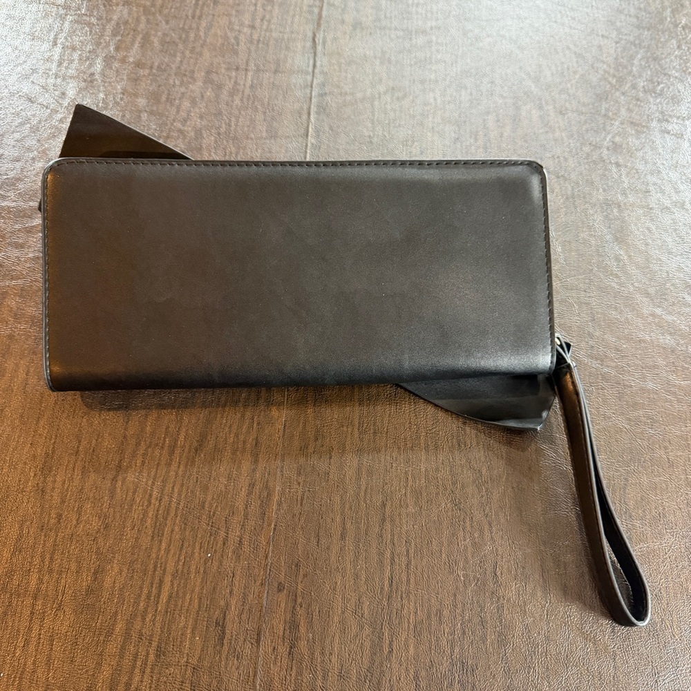 A New Day Elegant Black Bow Clutch 2 pockets with card holders Wristlet - Picture 8 of 8